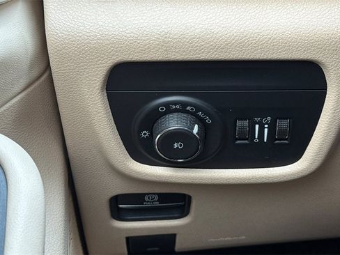 Used 2021 Jeep Grand Cherokee L Limited image 39