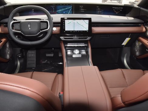 New 2026 Lincoln Nautilus Reserve AWD/4WD image 15
