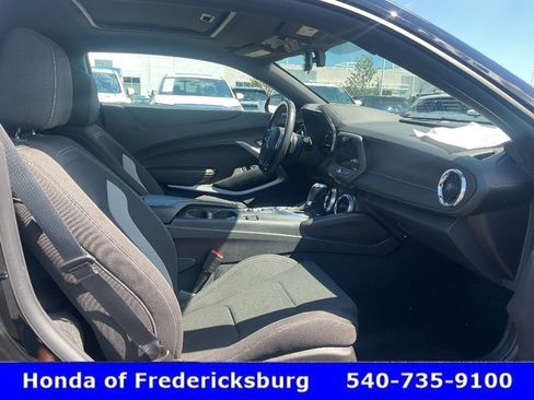 Used 2022 Chevrolet Camaro SS RWD image 17