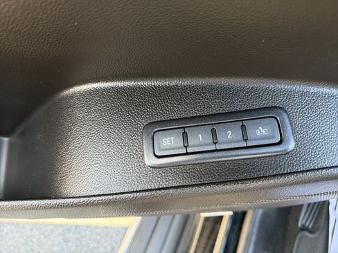 Used 2017 GMC Yukon Denali w/ Open Road Package RWD image 28