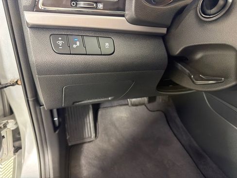 Used 2018 Hyundai Elantra Value Edition FWD image 15