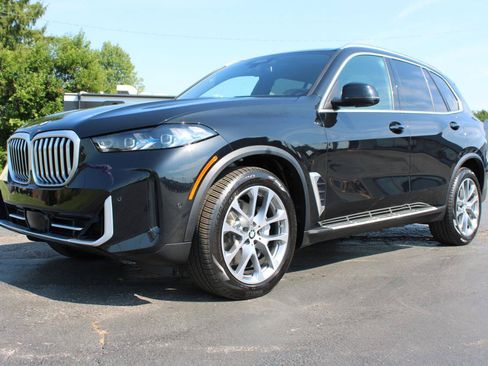 Used 2026 BMW X5 xDrive40i AWD/4WD image 13
