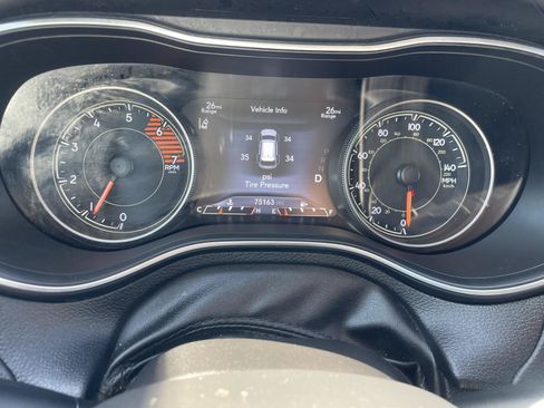 Used 2019 Jeep Cherokee Limited w/ Technology Group AWD/4WD image 10