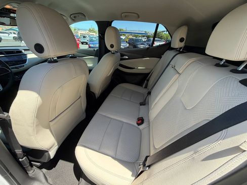 Used 2020 Buick Encore GX Essence FWD image 18