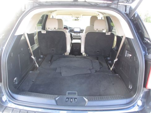 Certified 2024 Ford Explorer XLT w/ Equipment Group 202A image 12