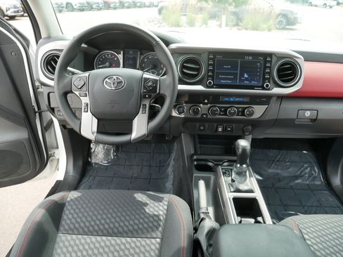Used 2023 Toyota Tacoma SR5 AWD/4WD image 20