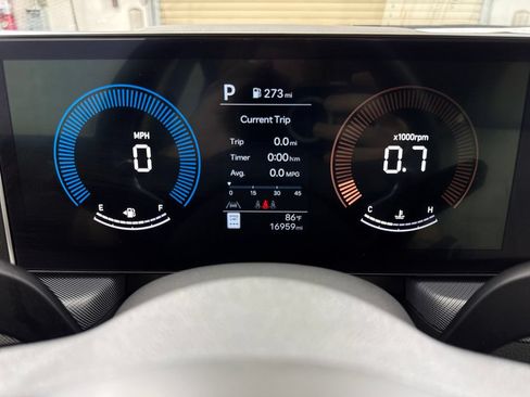 Used 2024 Hyundai Sonata SEL FWD image 17