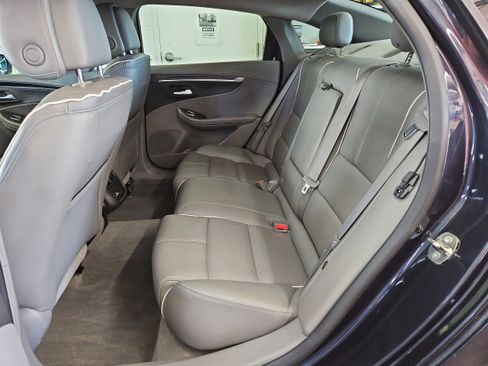 Used 2014 Chevrolet Impala LTZ FWD image 12