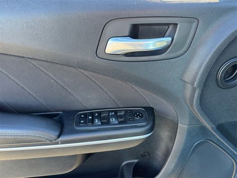 Used 2019 Dodge Charger GT image 12