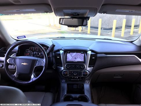 Used 2018 Chevrolet Tahoe LT w/ LT Signature Package RWD image 12