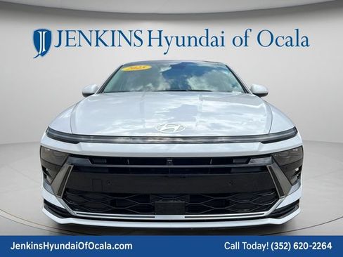Used 2025 Hyundai Sonata Limited FWD image 9