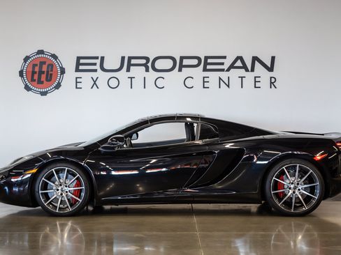 Used 2013 McLaren MP4-12C Spider RWD image 9