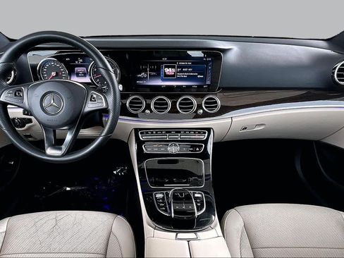 Used 2017 Mercedes-Benz E 300 image 14