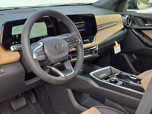 New 2026 Chevrolet Equinox ACTIV w/ Convenience Package III image 11