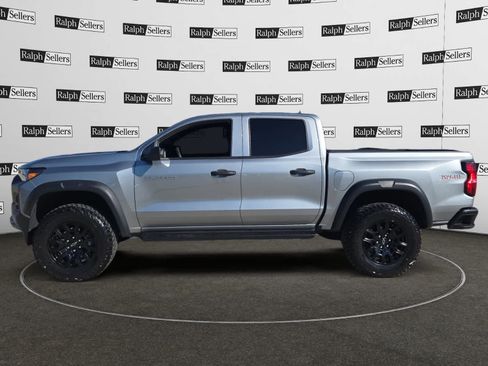 Used 2024 Chevrolet Colorado Trail Boss image 3