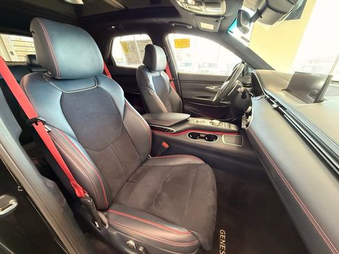 Used 2022 Genesis GV70 3.5T Sport w/ Sport Prestige Package image 16