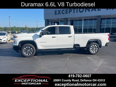 Used 2024 Chevrolet Silverado 2500 Custom w/ Custom Value Package AWD/4WD image 2