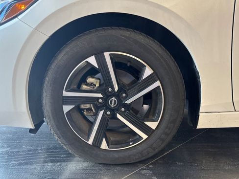 Used 2024 Nissan Sentra SV FWD image 12