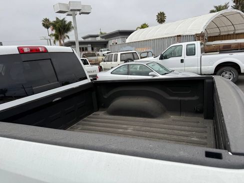Used 2019 RAM 1500 Classic SLT AWD/4WD image 5