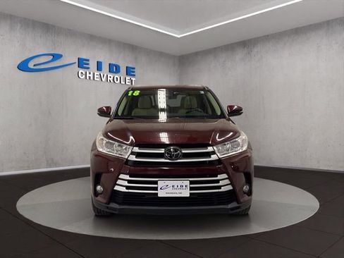 Used 2018 Toyota Highlander XLE AWD/4WD image 10