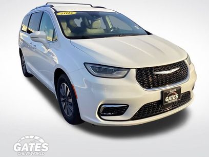 Used 2021 Chrysler Pacifica Touring-L