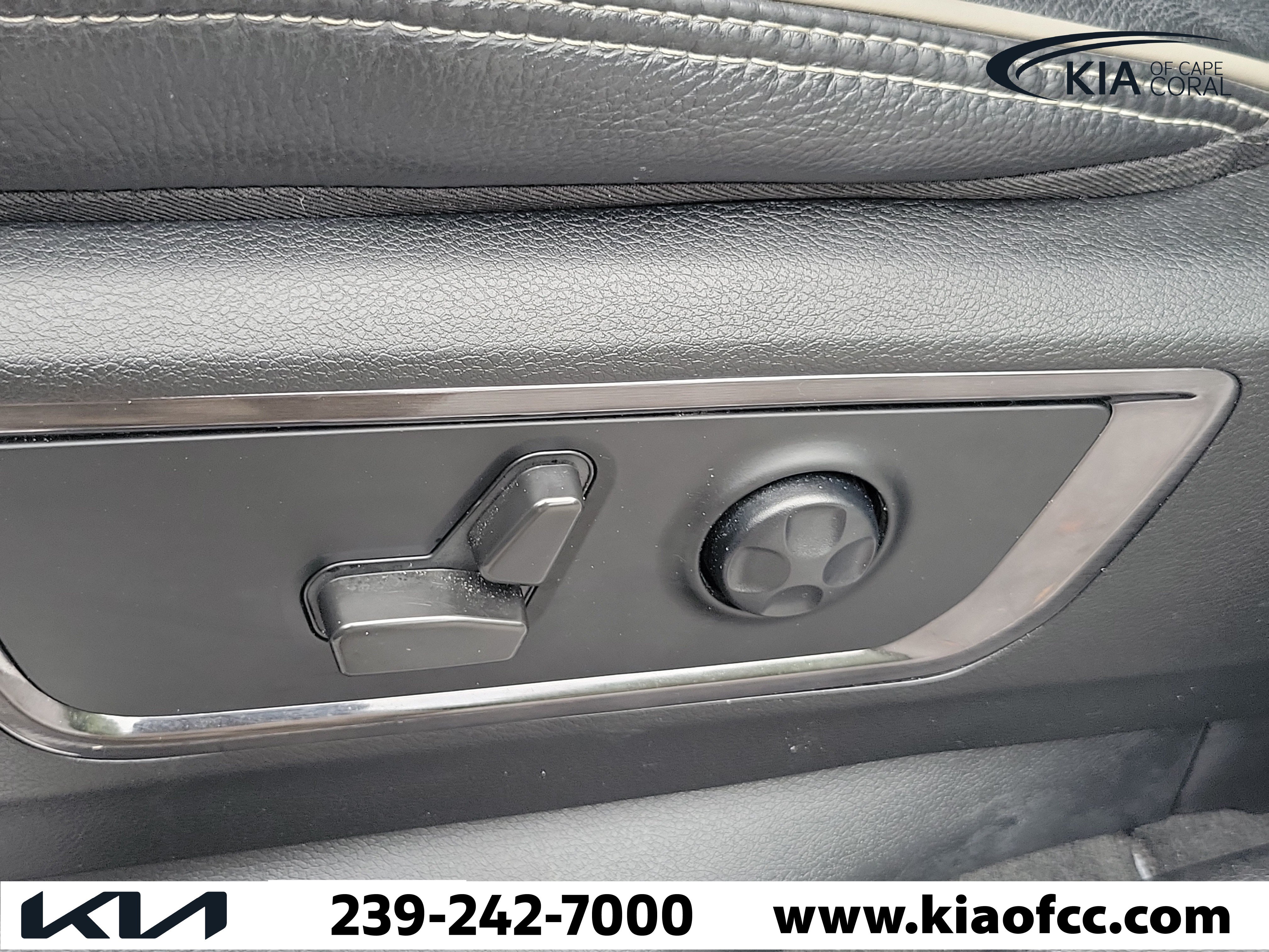 Used 2022 RAM 1500 Limited w/ Body Color Bumper Group AWD/4WD image 21