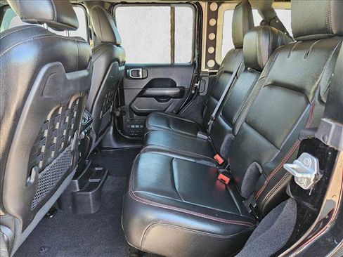 Used 2019 Jeep Wrangler Unlimited Rubicon AWD/4WD image 22