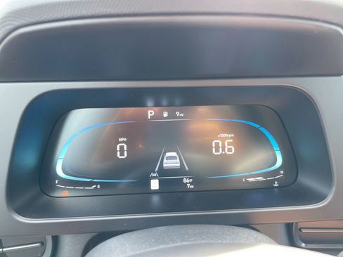 Used 2025 Hyundai Elantra Sport image 41