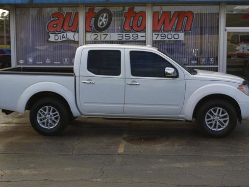 Used 2016 Nissan Frontier SV RWD image 19