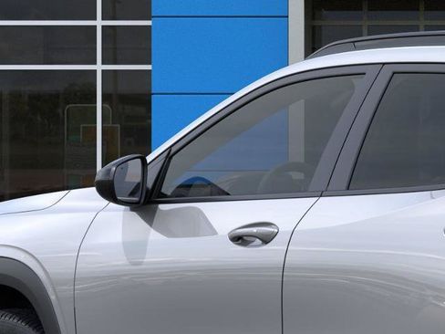 New 2026 Chevrolet Trax LT w/ Driver Confidence Package FWD image 36