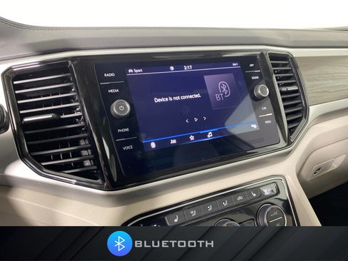 Used 2023 Volkswagen Atlas SE AWD/4WD image 4