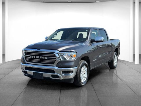 Used 2024 RAM 1500 Laramie AWD/4WD image 3