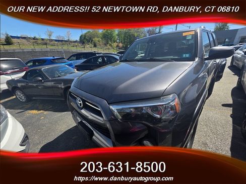 Used 2020 Toyota 4Runner SR5 AWD/4WD image 1