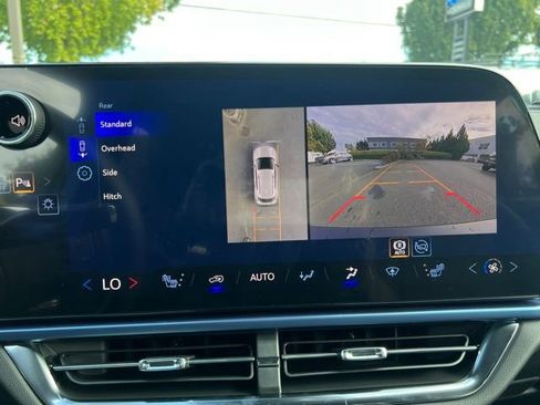 New 2026 Chevrolet Equinox EV LT image 30