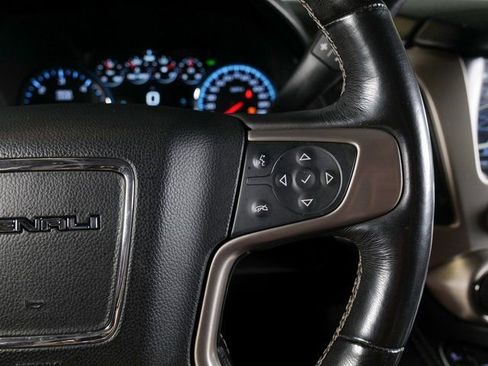 Used 2018 GMC Yukon Denali w/ Denali Ultimate Package AWD/4WD image 20