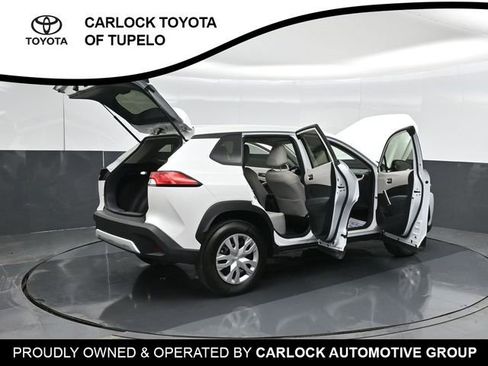Used 2025 Toyota Corolla Cross L FWD image 53