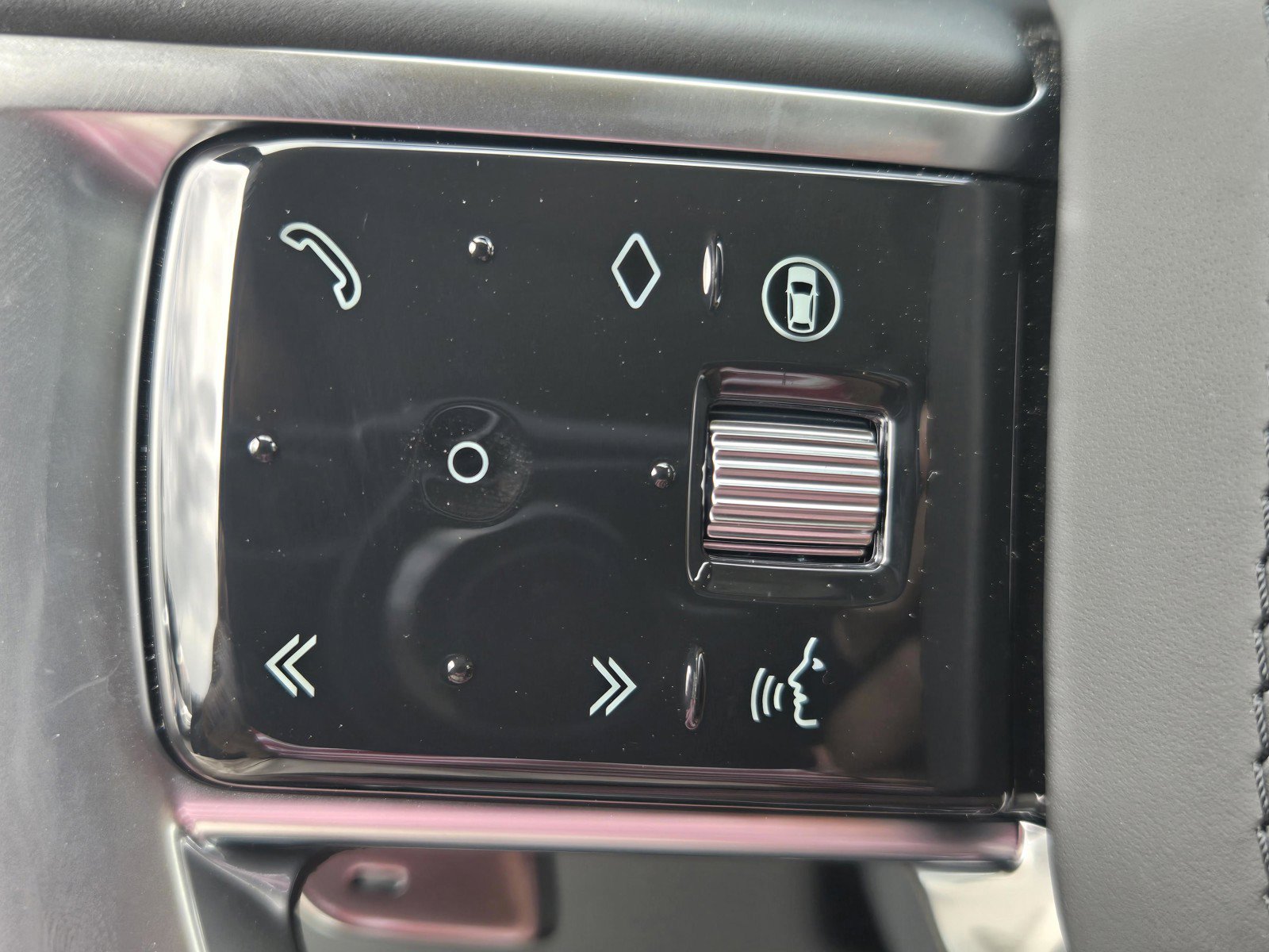 Used 2026 Land Rover Range Rover SE AWD/4WD image 21