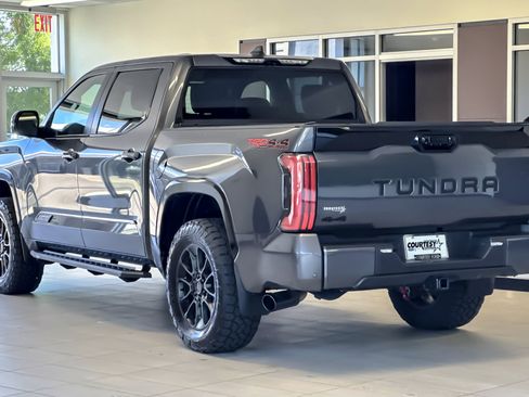 Used 2025 Toyota Tundra Platinum w/ TRD Off-Road Package AWD/4WD image 6
