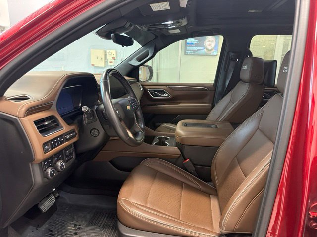 Used 2023 Chevrolet Suburban High Country w/ Advanced Technology Package AWD/4WD image 19