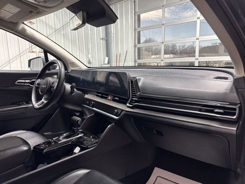 Used 2024 Kia Sportage EX image 26