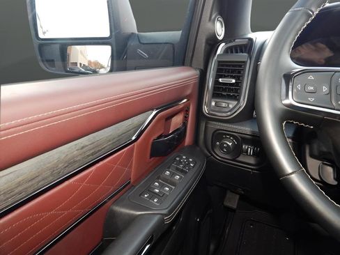 Used 2025 RAM 3500 Limited image 36