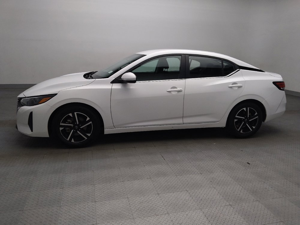 Used 2024 Nissan Sentra SV FWD image 2