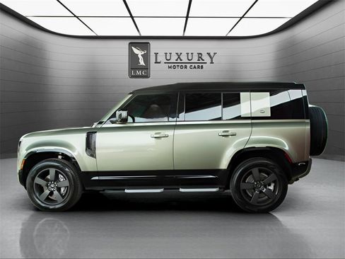 Used 2023 Land Rover Defender 110 X-Dynamic SE image 6