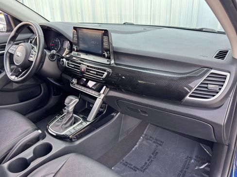 Used 2021 Kia Seltos EX image 14