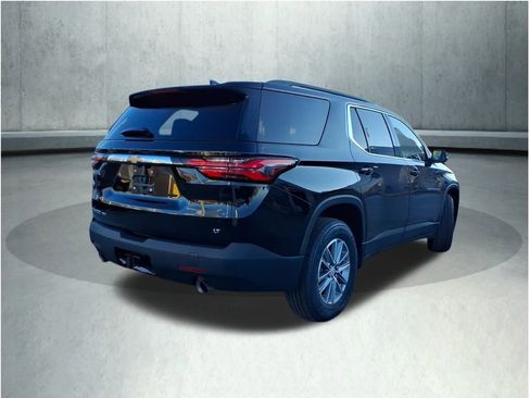 Used 2023 Chevrolet Traverse LT image 26