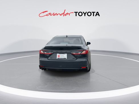Used 2026 Toyota Camry SE w/ Convenience Package image 7