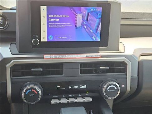 Certified 2025 Toyota Tacoma SR5 AWD/4WD image 17
