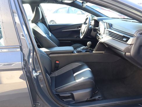 Used 2025 Toyota Camry SE image 23