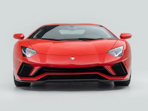 Used 2019 Lamborghini Aventador S AWD/4WD image 7