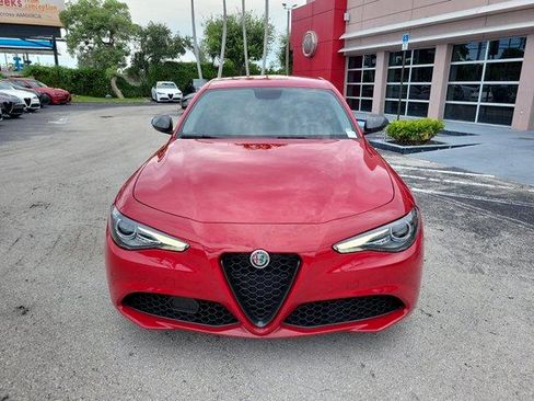 Used 2019 Alfa Romeo Giulia w/ Nero Edizione RWD image 2